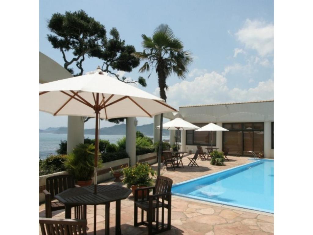 Geiboso Outdoor Pool Patio