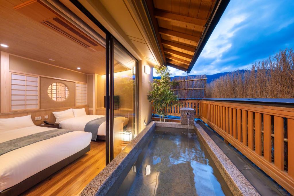 Gero Onsen Kaiseki Yado Suihouen Room With Open Air Bath