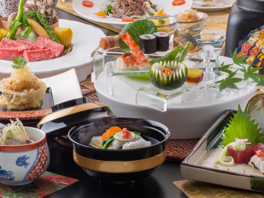 Gero Onsen Yamagataya Kaiseki Meal