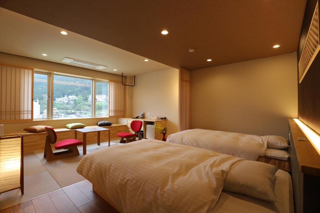 Gero Onsen Yamagataya Modern Tatami Room
