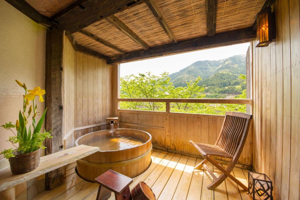 Gero Onsen Yamagataya Outdoor Hot Tub