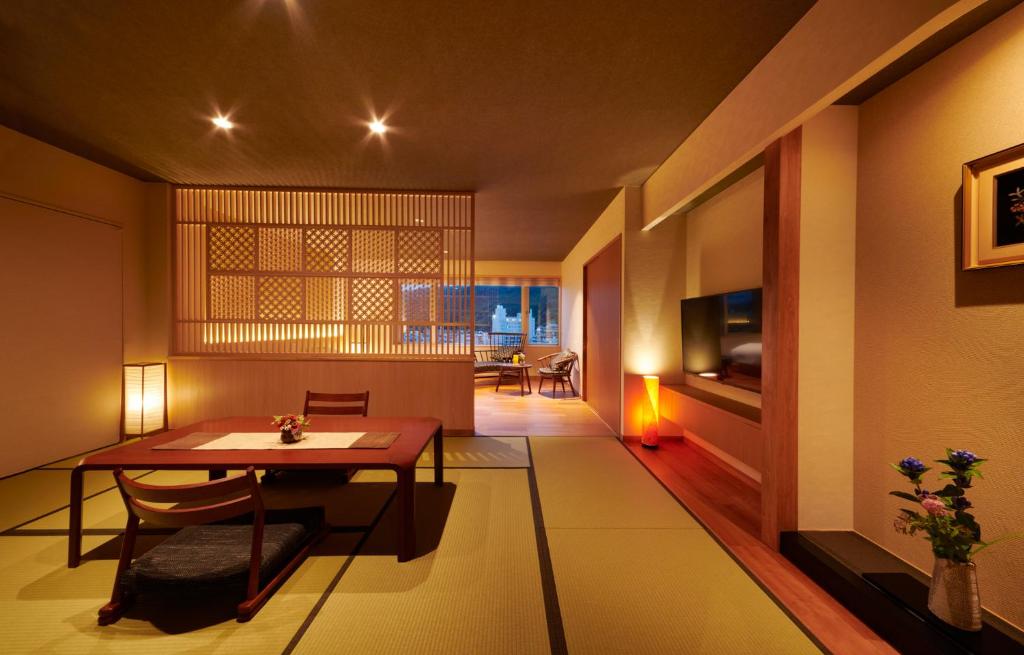 Gero Onsen Yamagataya Tatami Room Interior