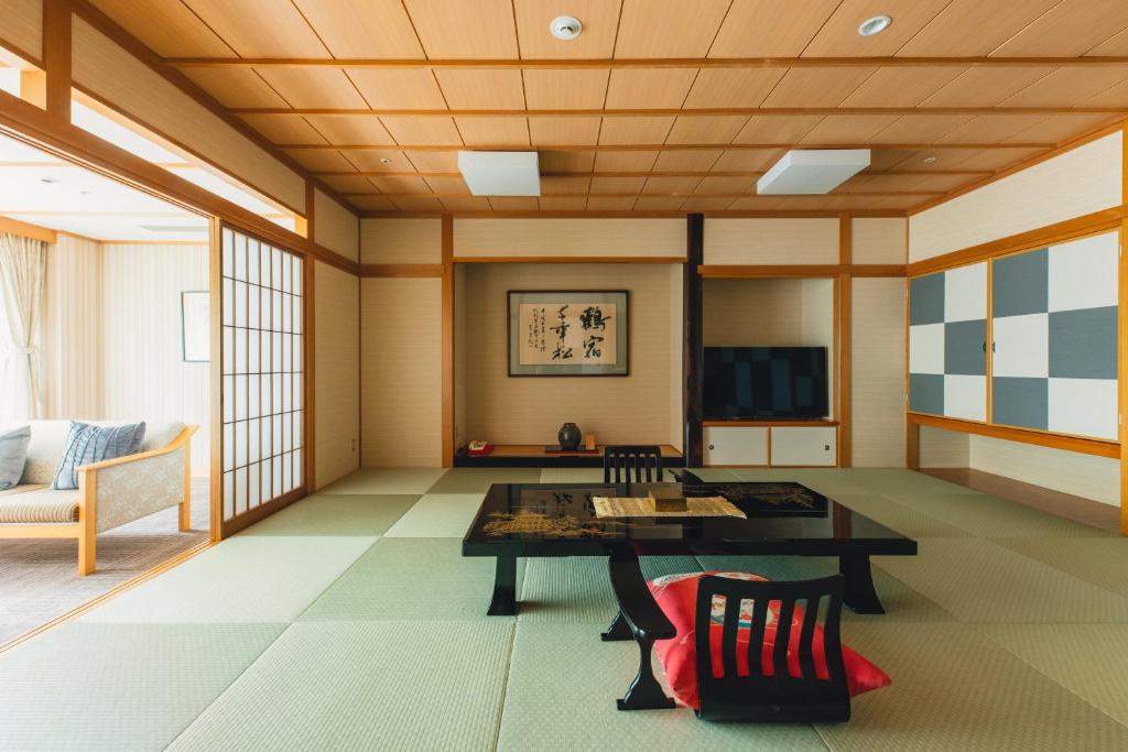 Hizenya Tsuetate Kanko Hotel Traditional Tatami Room