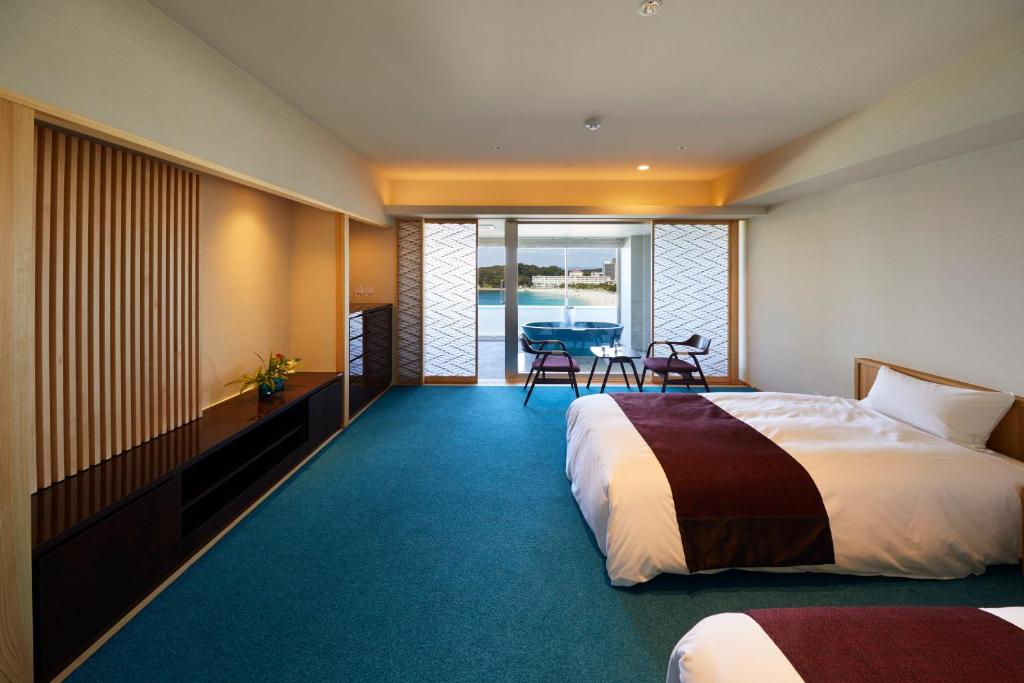 Hotel Sanrakuso Modern Bedroom View