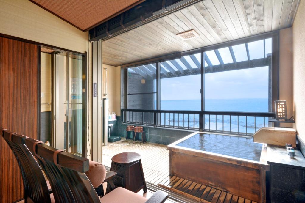 Hotel Sanrakuso Room Ocean View Bath