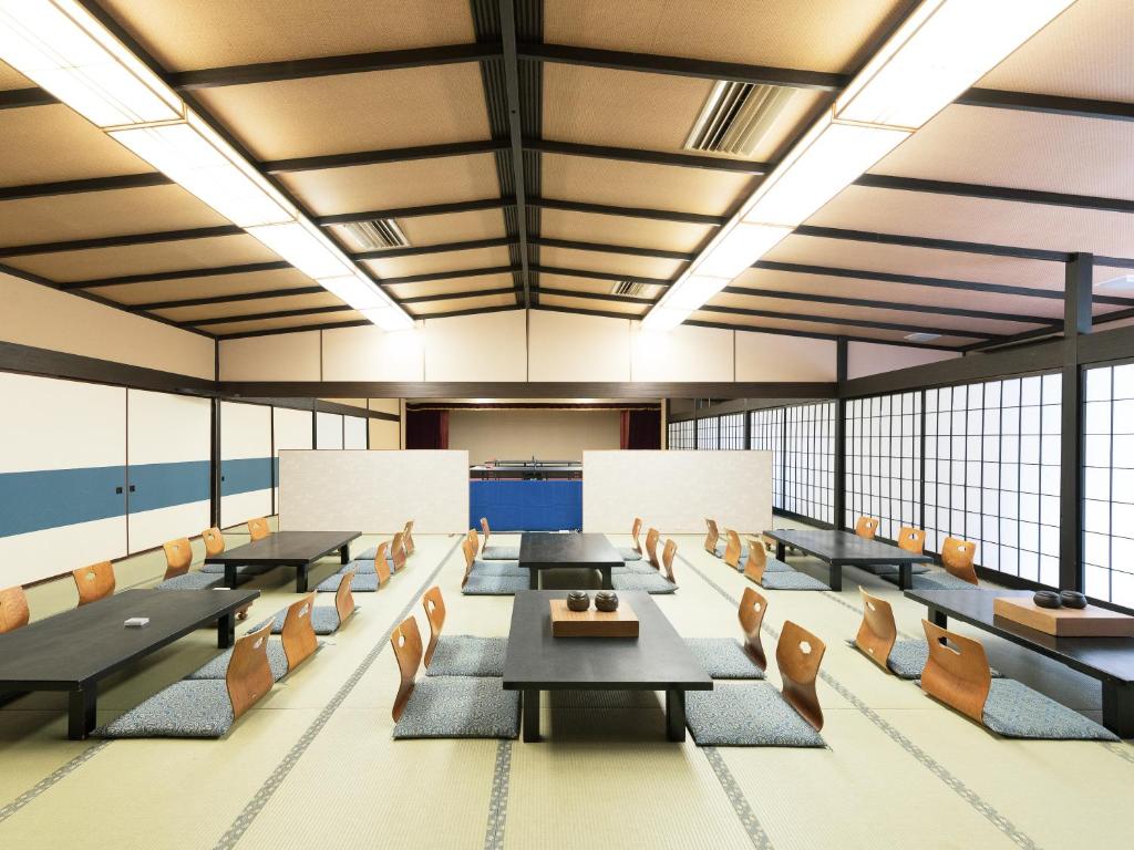 Hotel Shirahamakan Dining Room Tatami Seating
