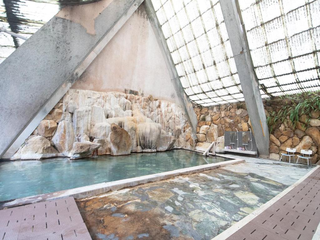 Hotel Shirahamakan Indoor Onsen