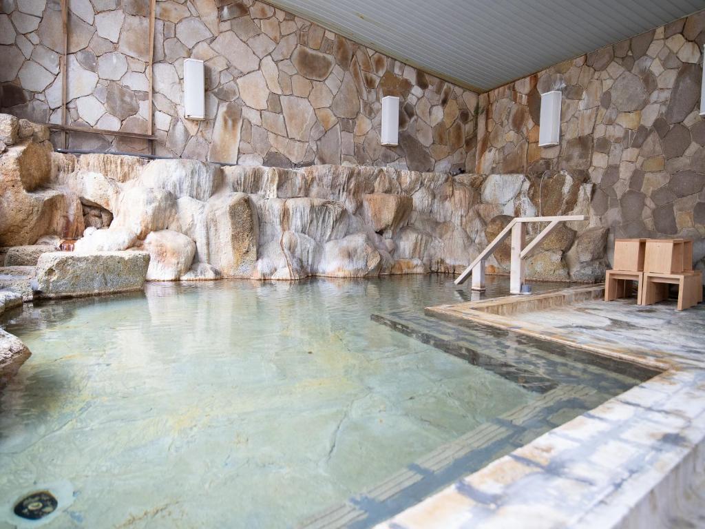 Hotel Shirahamakan Indoor Onsen