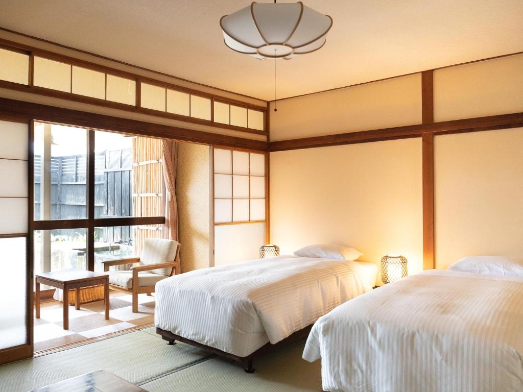 Hotel Shirahamakan Tatami Room