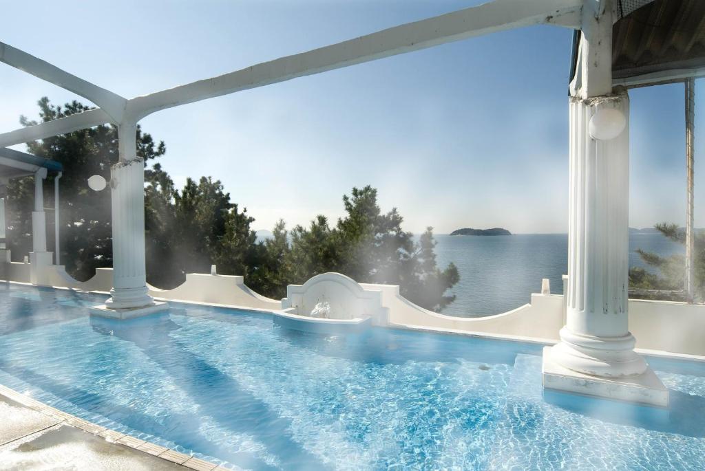 Hotel Shofuen Outdoor Pool