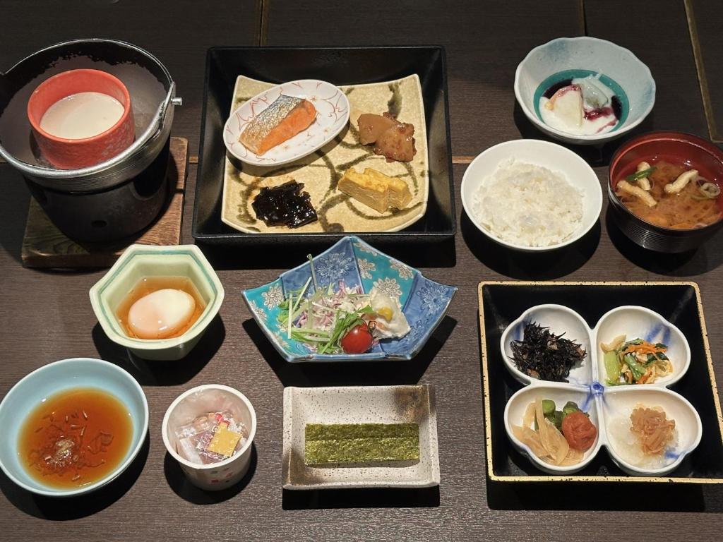 Irodoriyukashiki Hana To Hana Japanese Breakfast Set
