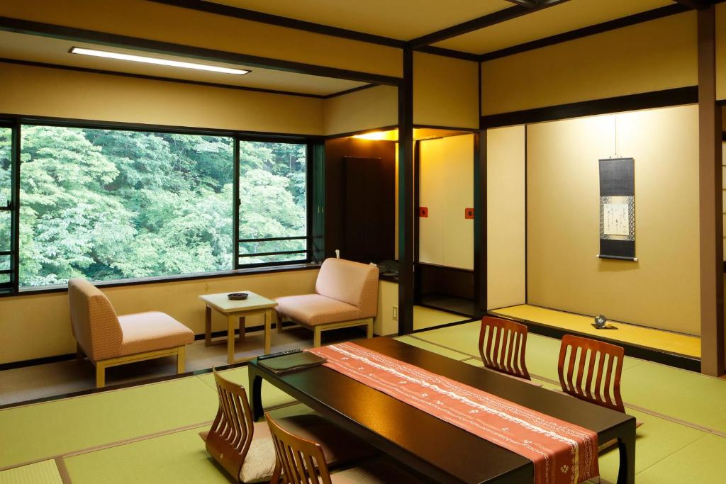 Irodoriyukashiki Hana To Hana Tatami Room And View
