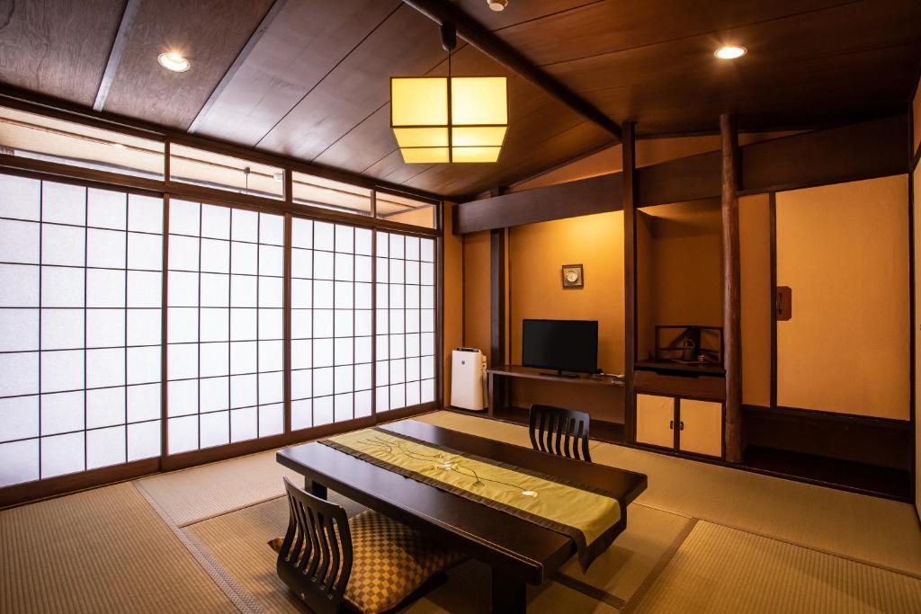 Izu Atagawa Yubana Mankai Adult Only Tatami Room