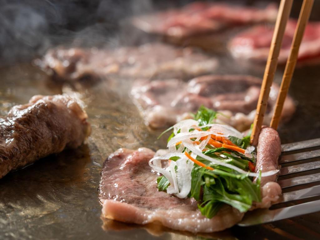 Kamenoi Hotel Tsukubasan Grilled Meat Veggies