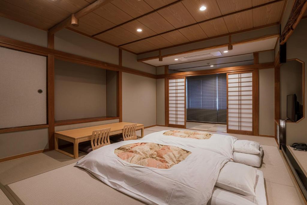 Kinosaki Onsen Shinzan Tatami Mat Room