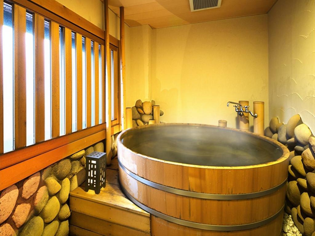 Kotobukitei Wooden Onsen Bath