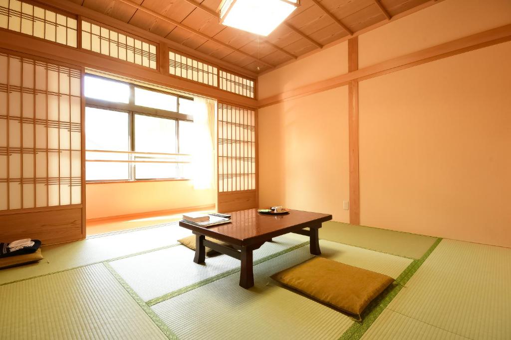 Koyasan Shukubo Daienin Tatami Room