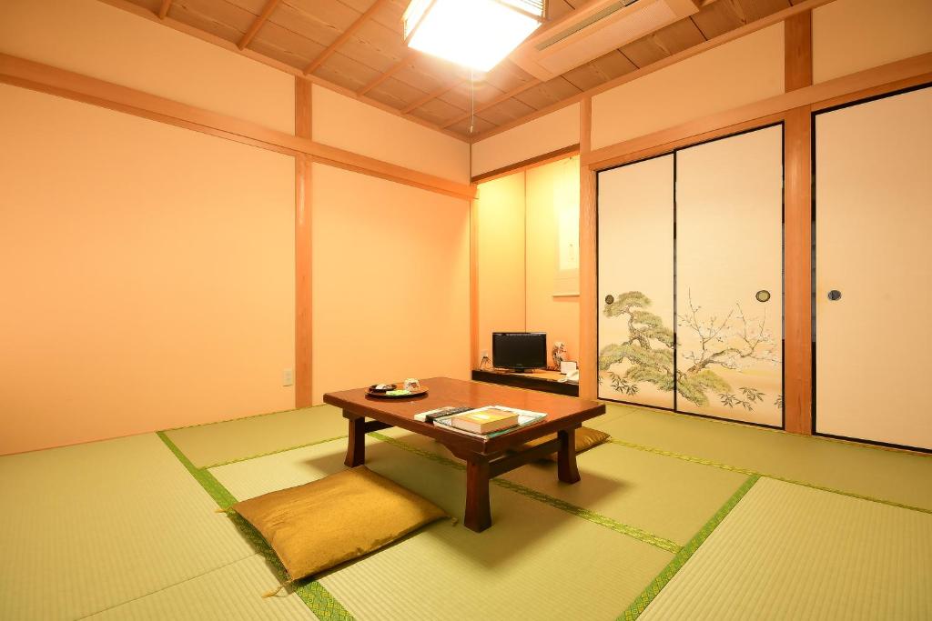 Koyasan Shukubo Daienin Tatami Room