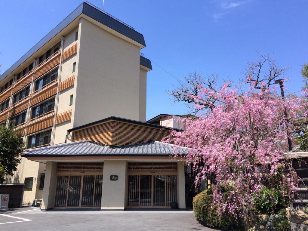 Nenrinbo Entrance Building Sakura Tree