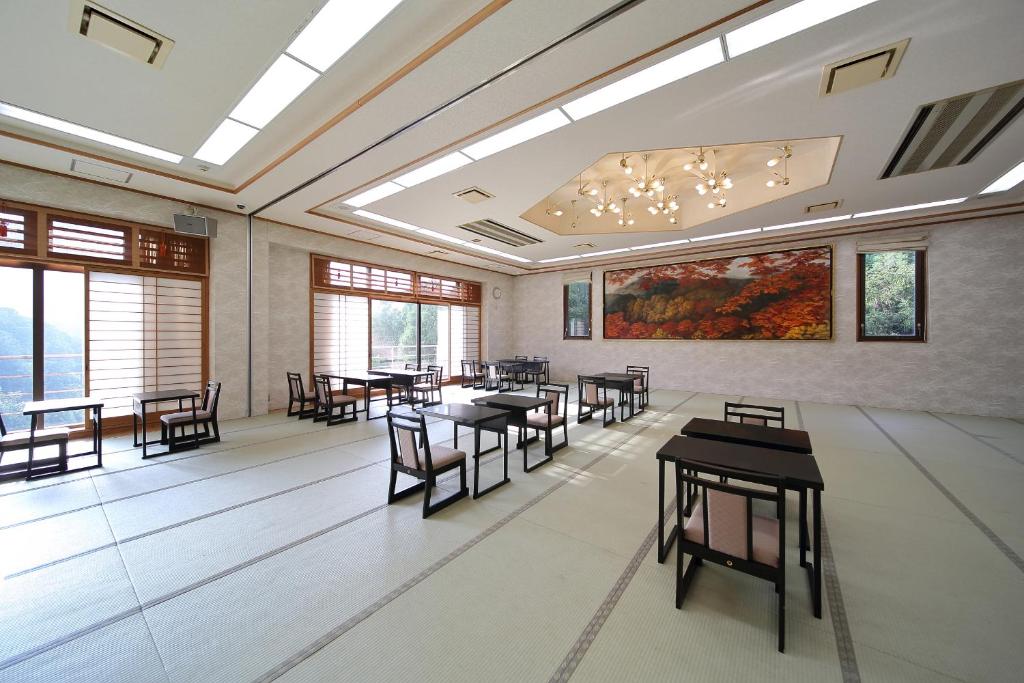 Nenrinbo Tatami Room Chairs Tables