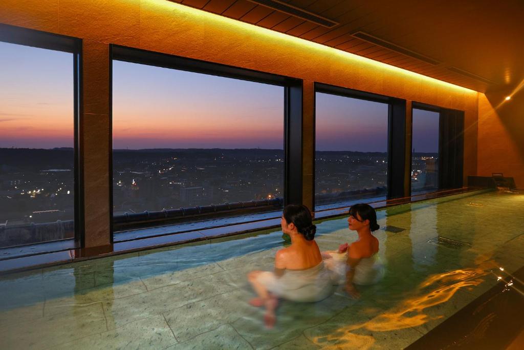 Oedo Onsen Monogatari Premium Yamashitaya Indoor Onsen View