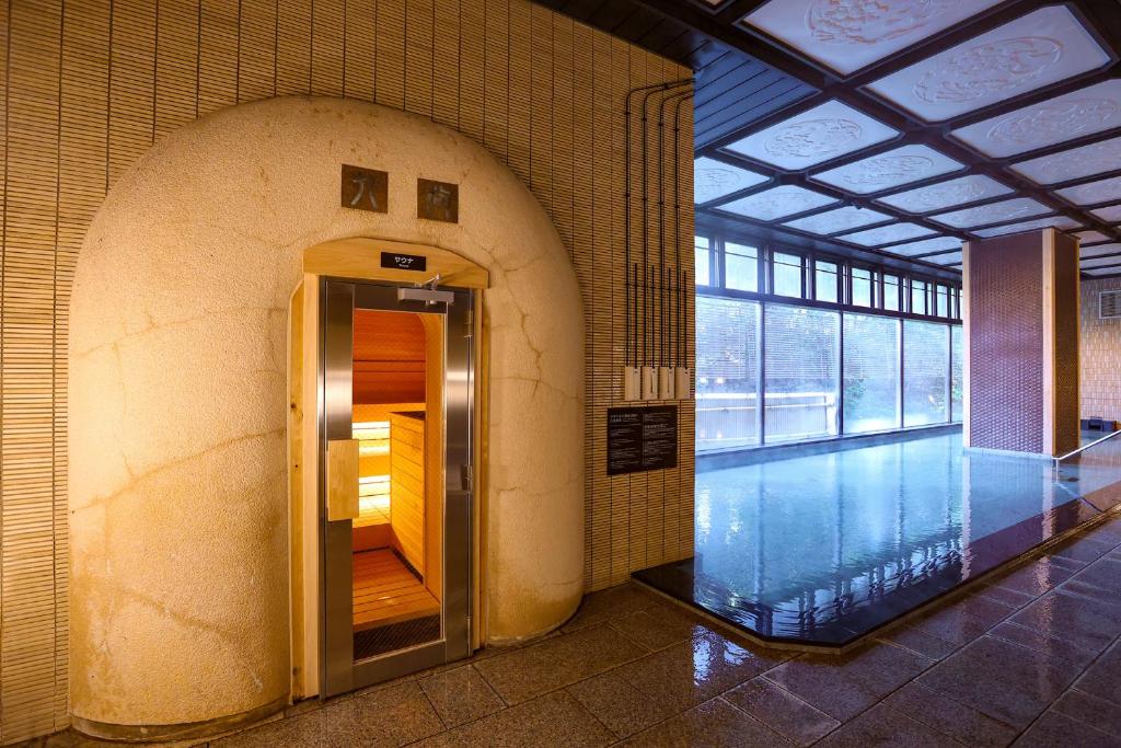 Oedo Onsen Monogatari Premium Yamashitaya Onsen And Sauna