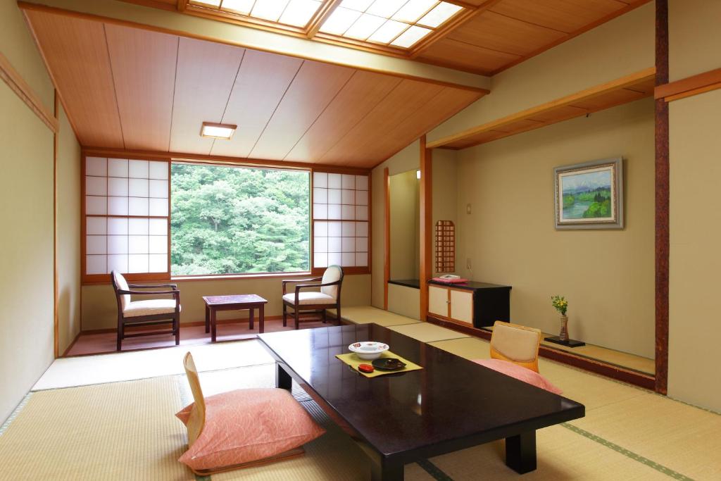 Okuiizaka Aanabara Onsen Yoshikawa Ya Tatami Room