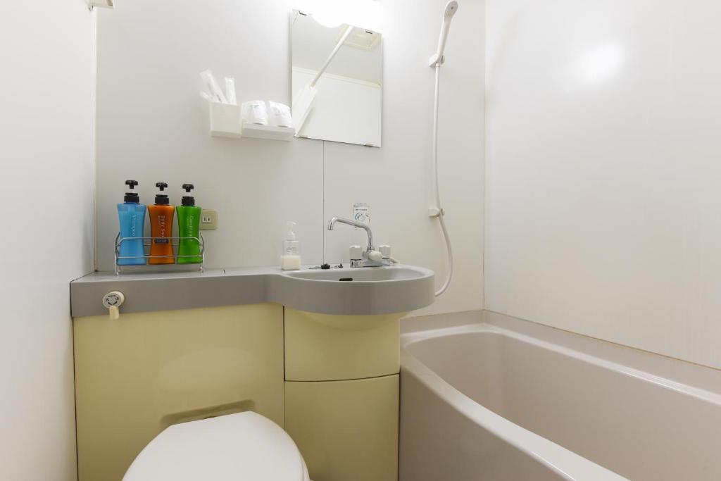 Ryokan Asakusa Mikawaya Honten Bathroom