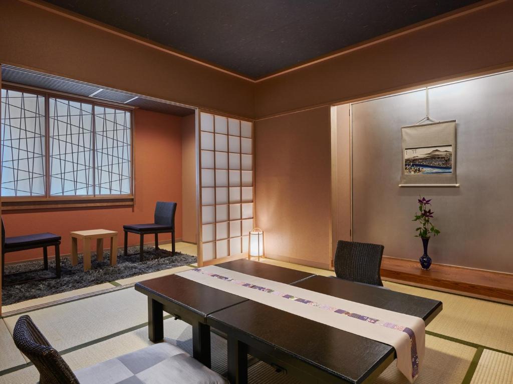 Ryokan Kohro Tatami Room Interior