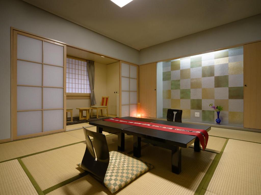 Ryokan Kohro Tatami Room Table