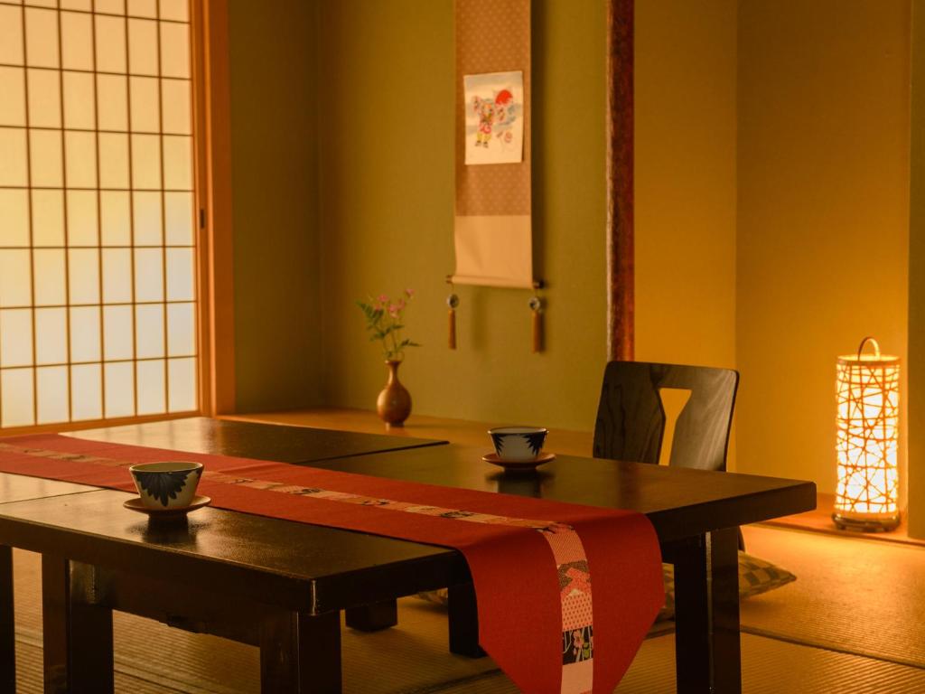 Ryokan Kohro Tatami Room Tea Setting