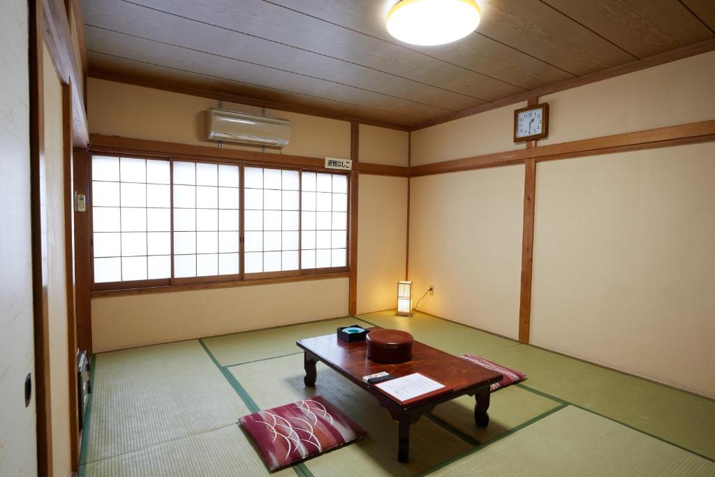 Ryokan Matsushima Tatami Room Tea Table