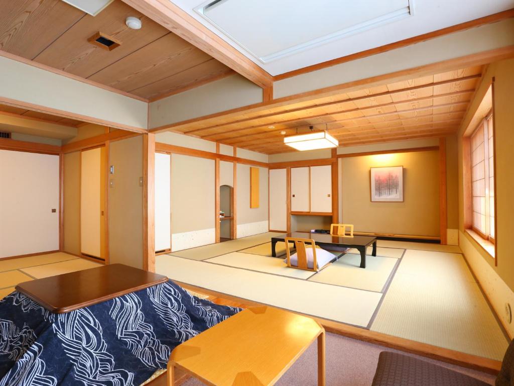 Ryokan Sakaya Tatami Room