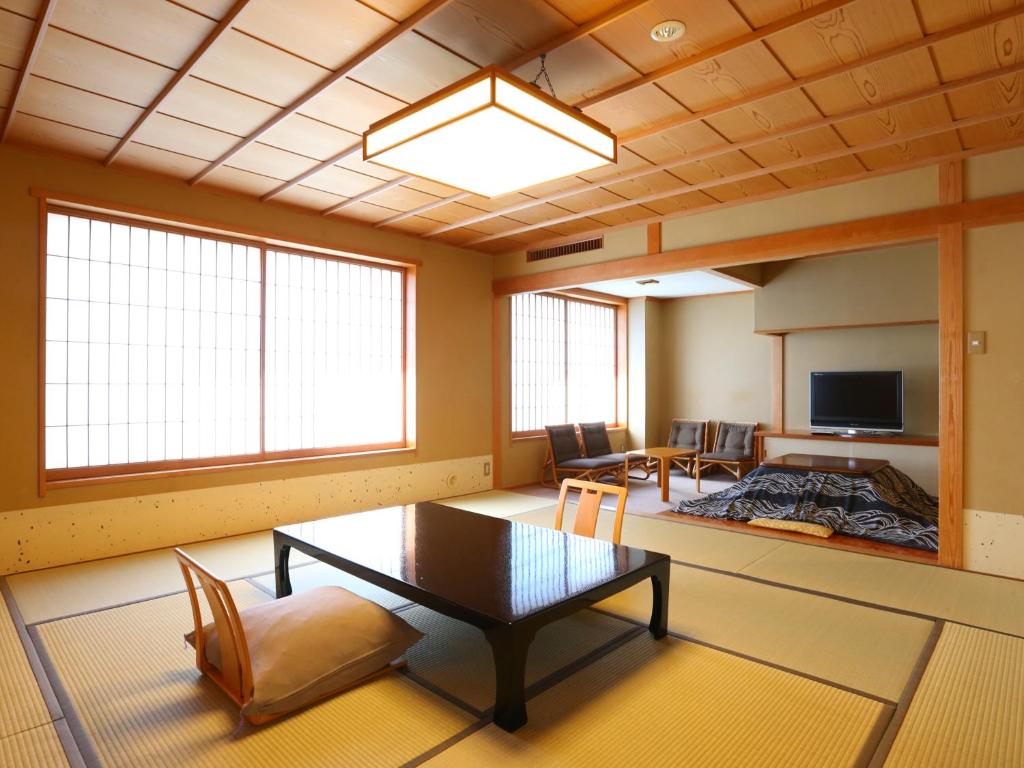 Ryokan Sakaya Tatami Room Tea Table