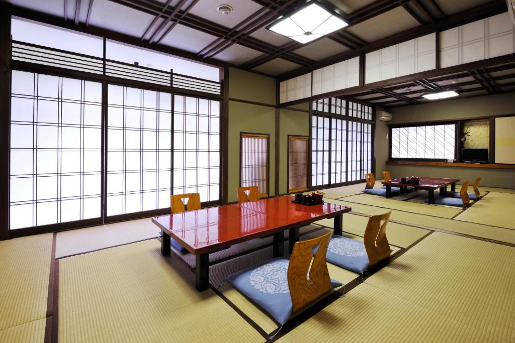 Ryokan Sei Shonagon Tatami Dining Room