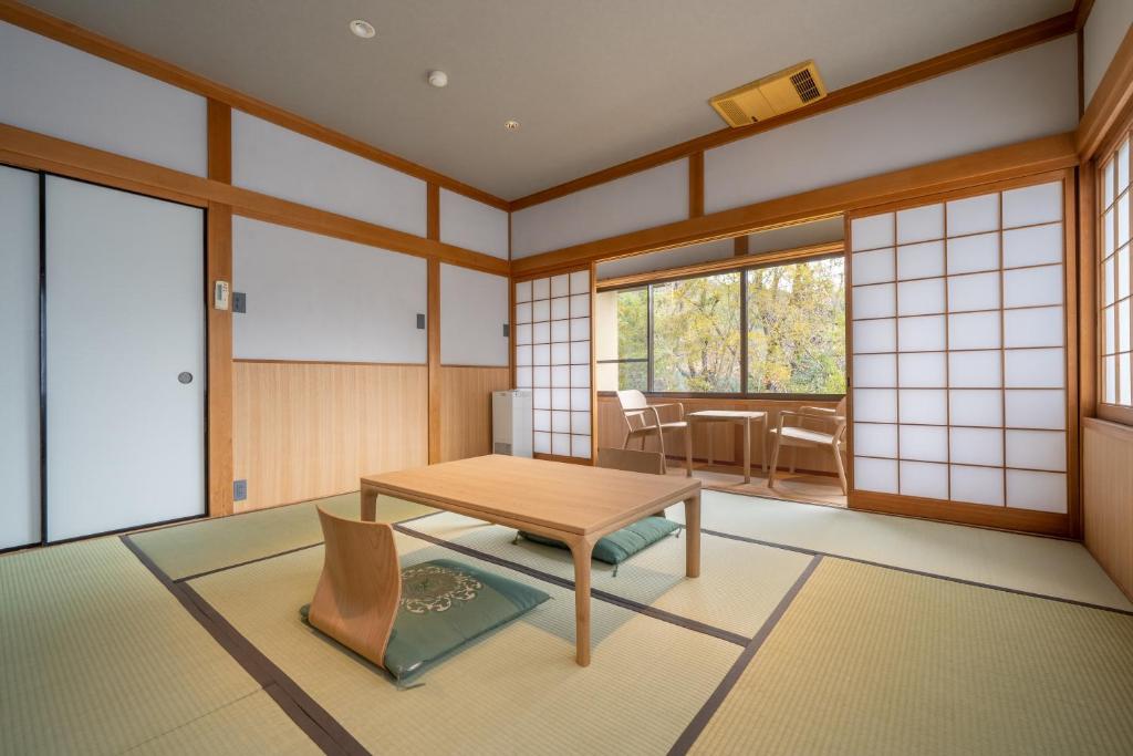 Ryokan Yamazaki Tatami Room