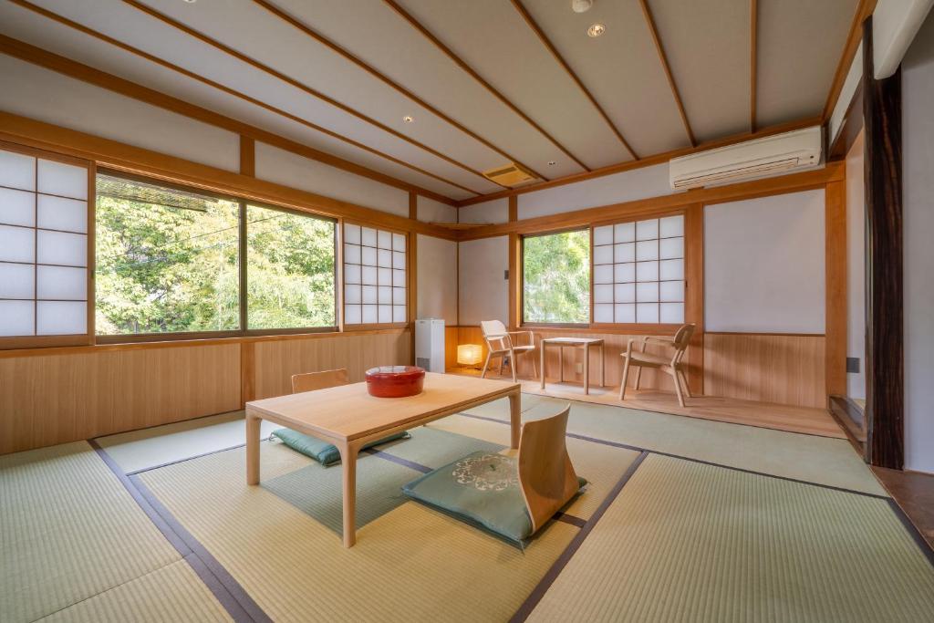 Ryokan Yamazaki Tatami Room Futon