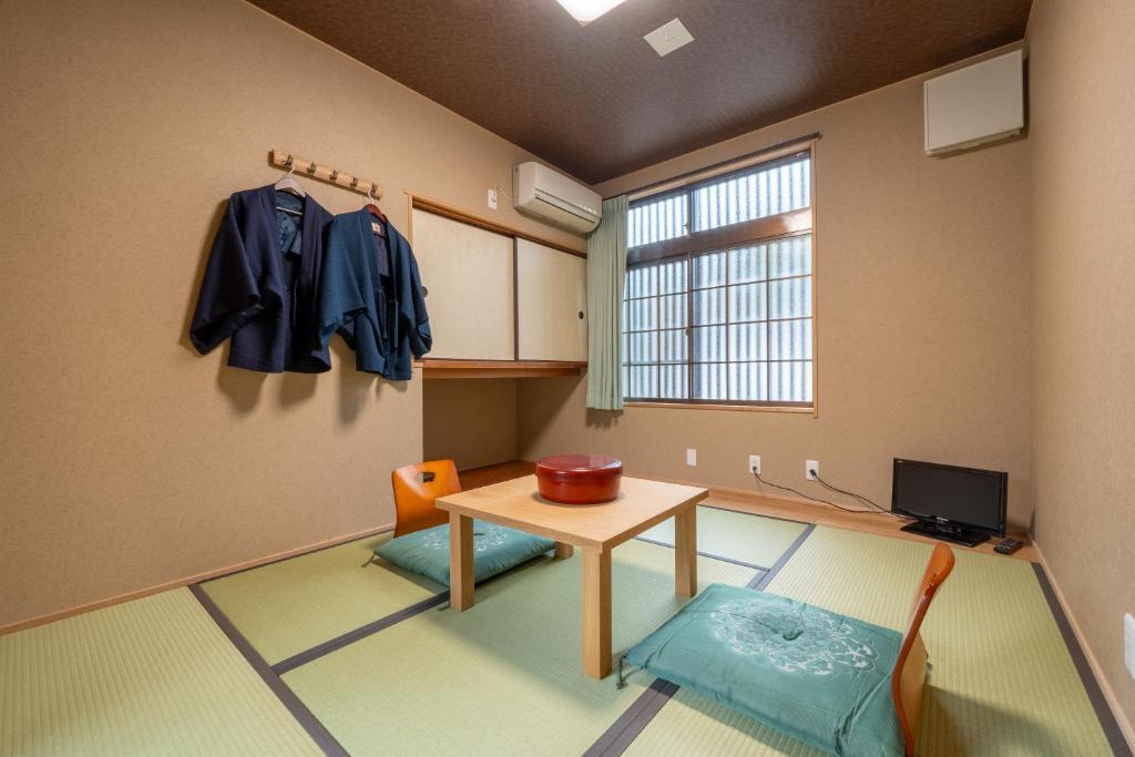 Ryokan Yamazaki Tatami Room Tea Table