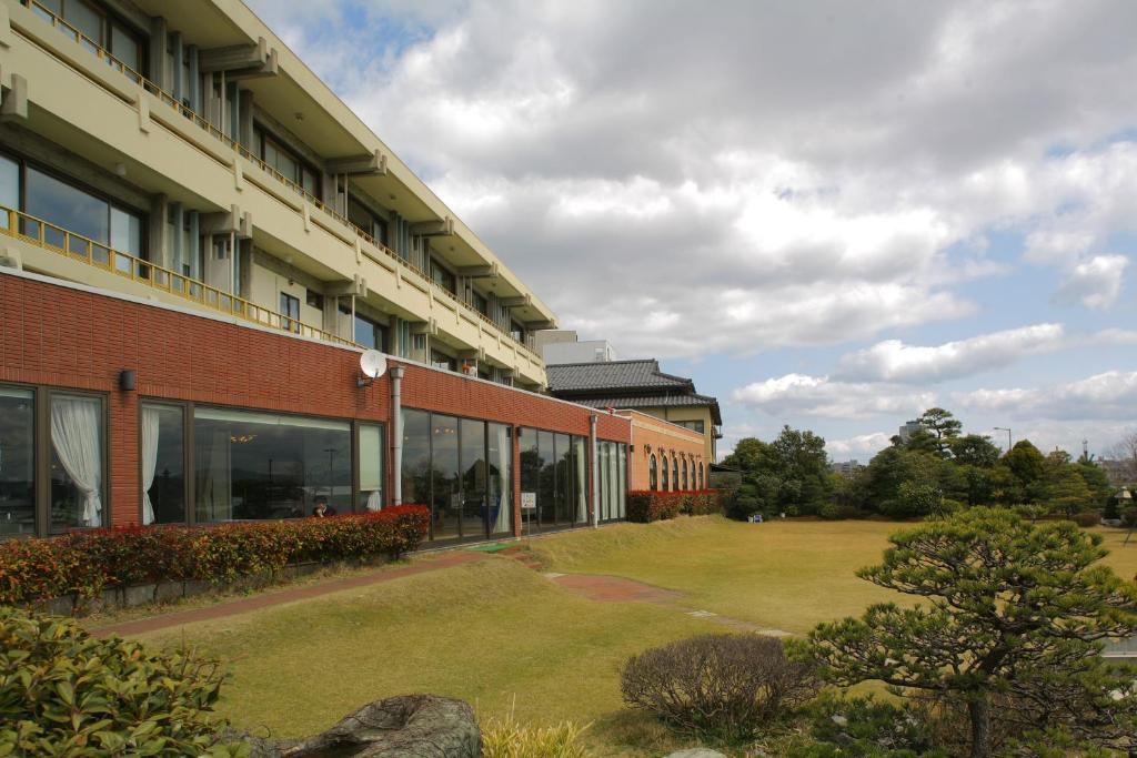 Ryokan Yukeikohan Suitenkaku Exterior View