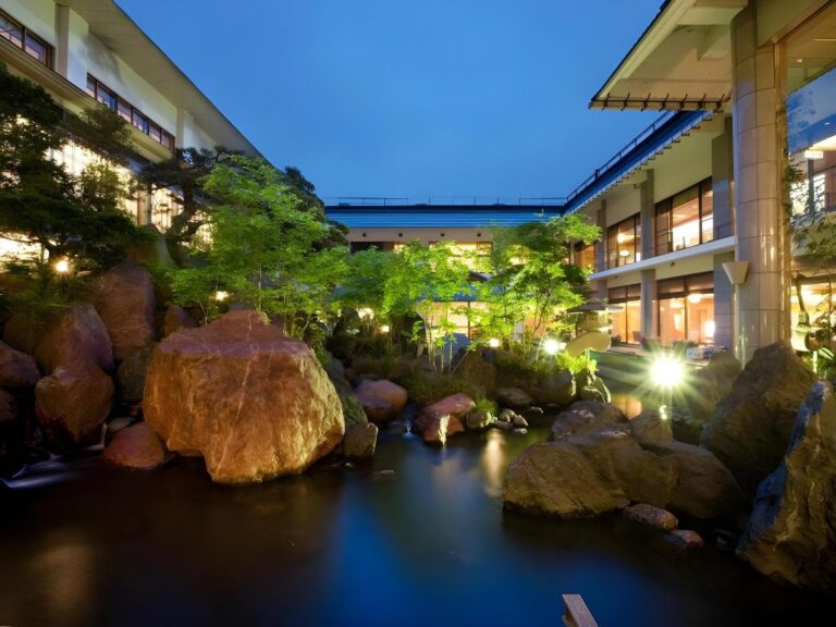 Ryotsu Onsen Area