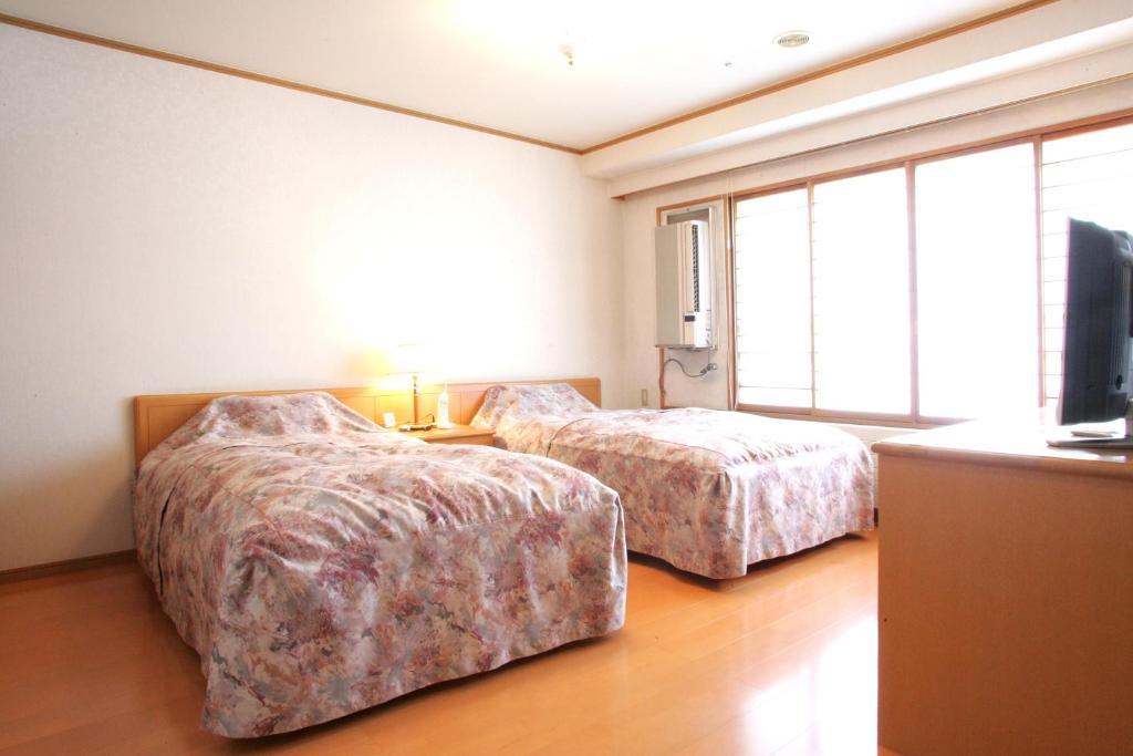 Saito Hotel Western Twin Room