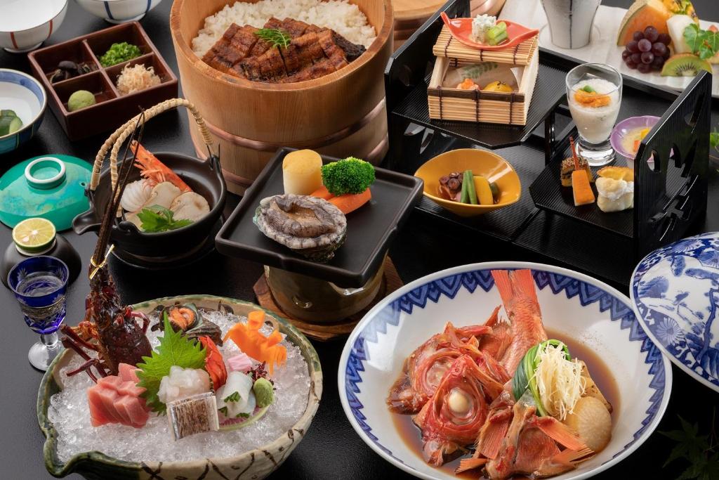 Sansuikan Kinryu Kaiseki Dishes