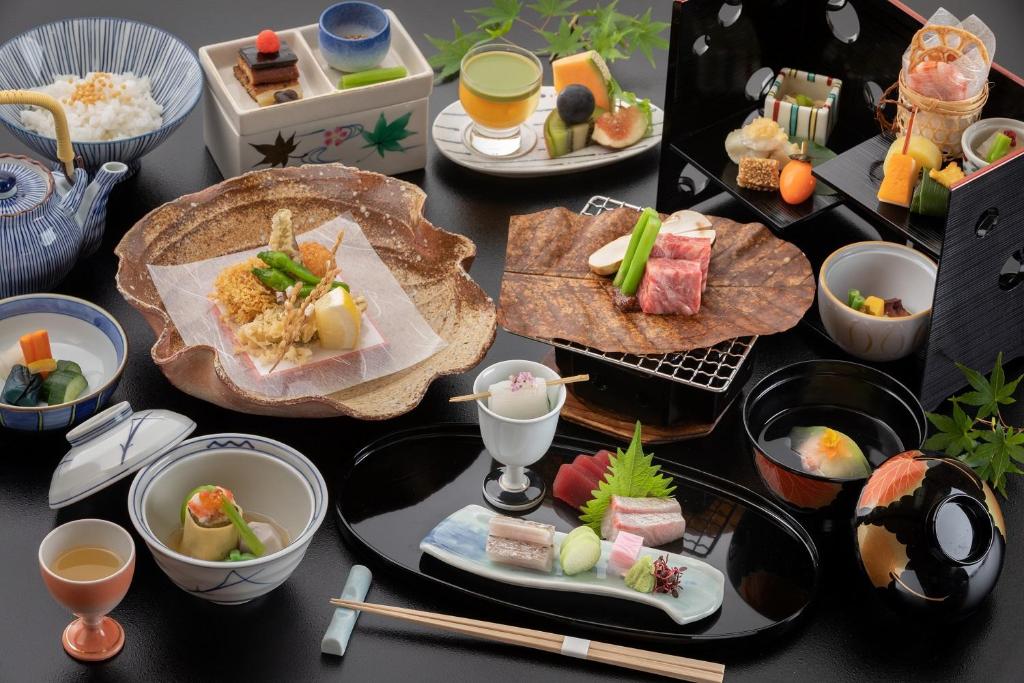 Sansuikan Kinryu Kaiseki Meal