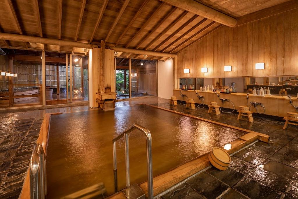 Sansuikan Kinryu Onsen Bath