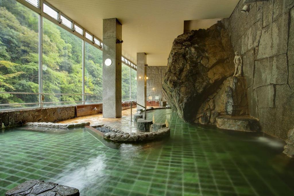 Sansuikan Onsen Bath
