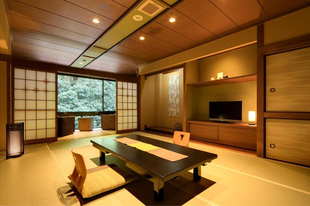 Sansuikan Tatami Room Futon Table