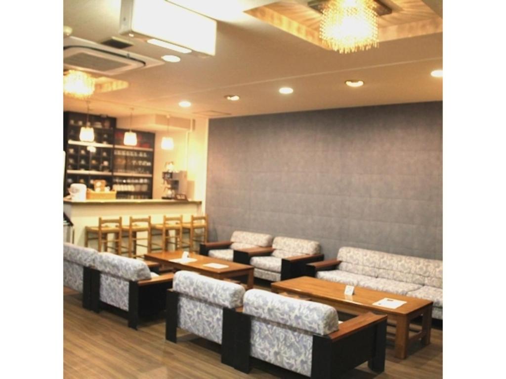 Sanyo Hotel Lounge Area