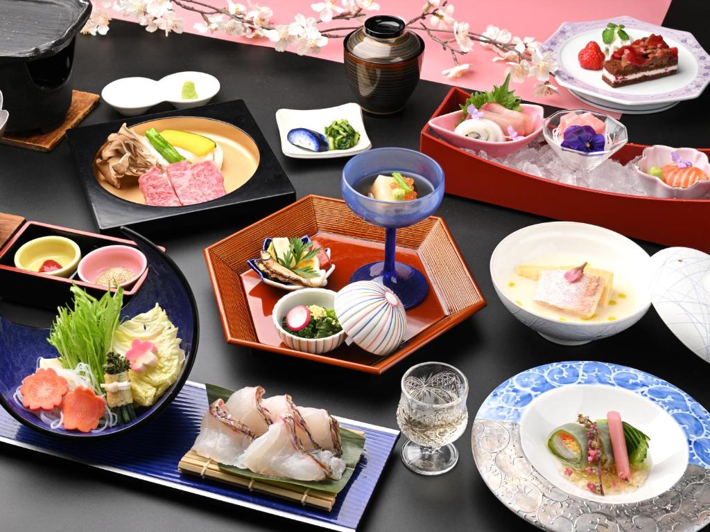 Sato Yu Mukashibanashi Yuzanso Kaiseki Meal