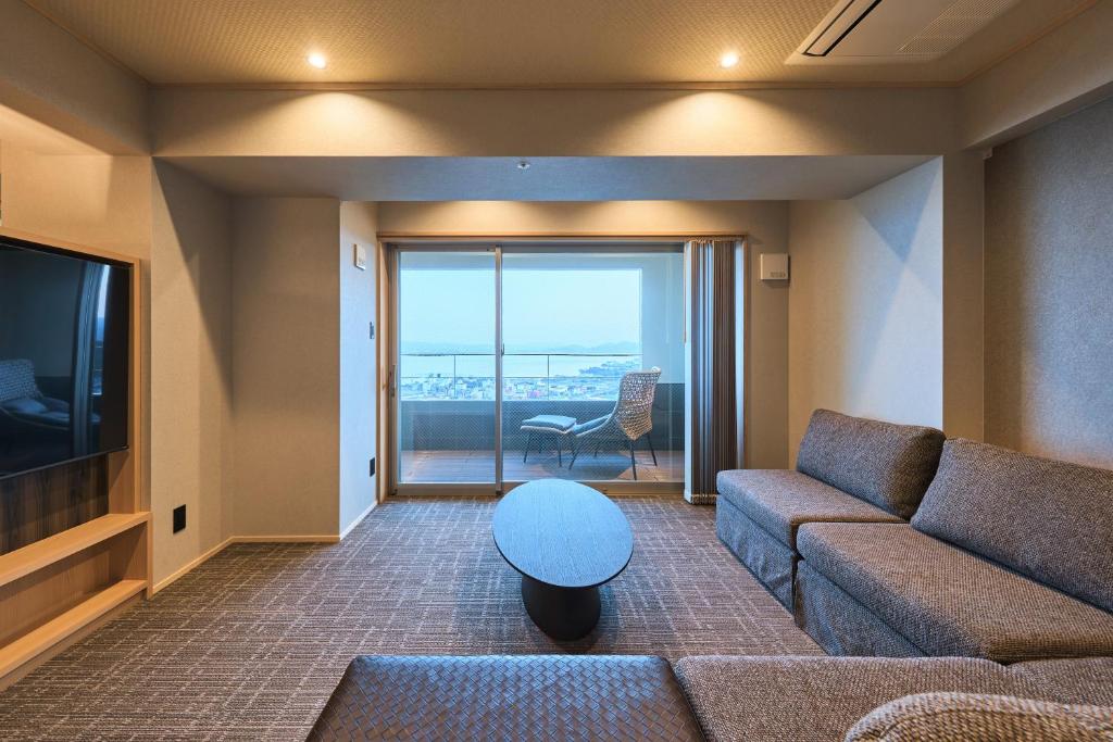 Sato Yu Mukashibanashi Yuzanso Living Room