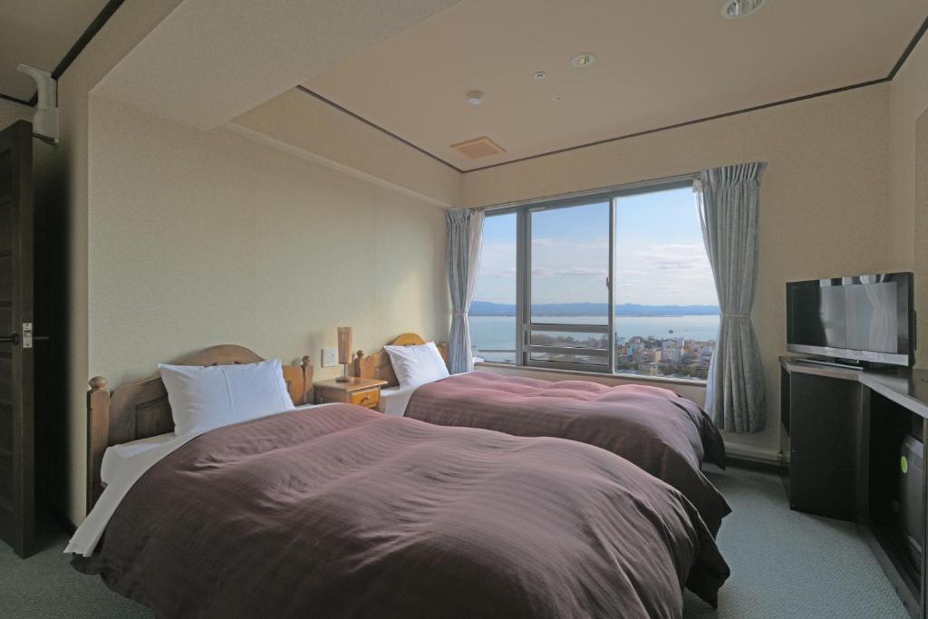 Sato Yu Mukashibanashi Yuzanso Room With Beds And View